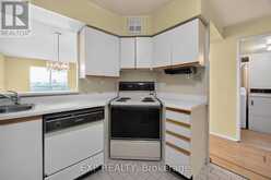 716 - 326 MAJOR MACKENZIE DRIVE E | Richmond Hill Ontario | Slide Image Nineteen