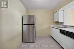 716 - 326 MAJOR MACKENZIE DRIVE E | Richmond Hill Ontario | Slide Image Twenty