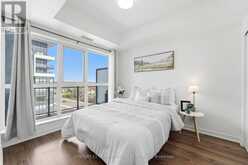 719 - 405 DUNDAS STREET W | Oakville Ontario | Slide Image Five