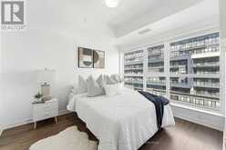 719 - 405 DUNDAS STREET W | Oakville Ontario | Slide Image Eight
