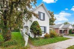 403 PARK AVENUE | Newmarket Ontario | Slide Image Two