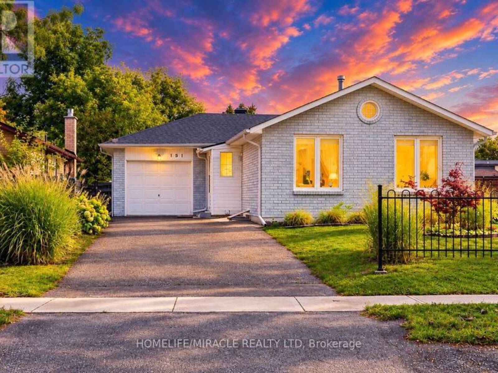 151 BAYVIEW DRIVE, Barrie, Ontario L4N 3P3