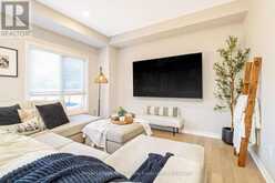 10 - 19 BRAIDA LANE | Halton Hills Ontario | Slide Image Twelve