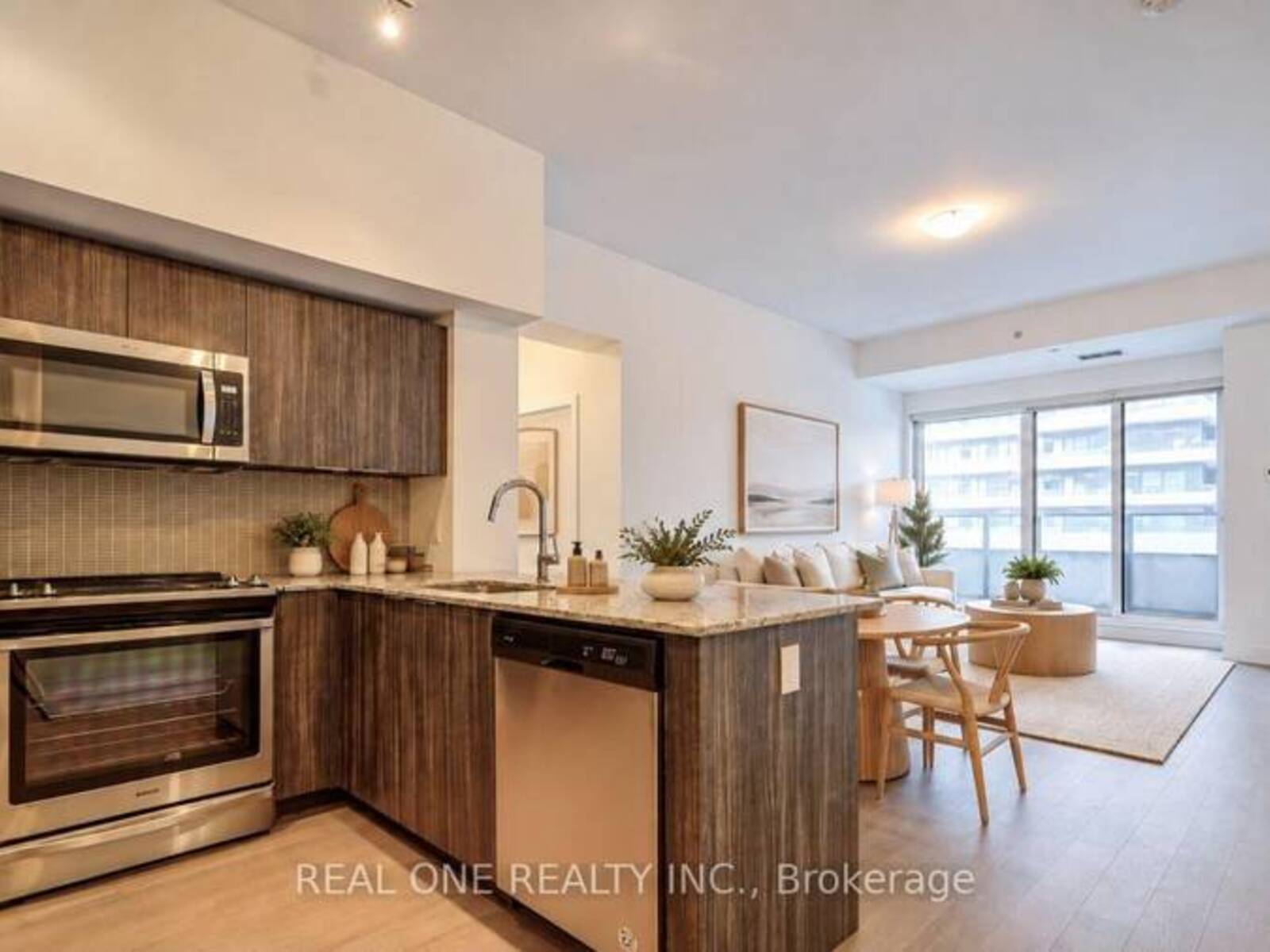 231 - 30 SHORE BREEZE DRIVE, Toronto, Ontario M8V 0J1