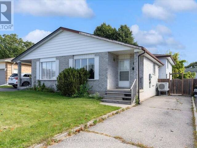16 CRYSTAL COURT Cambridge Ontario, N1R 7T2 - 3 Bedrooms Home For Sale