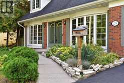 274 BELVENIA ROAD | Burlington Ontario | Slide Image Four