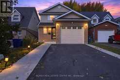122 MOSS PLACE | Guelph Ontario | Slide Image Two