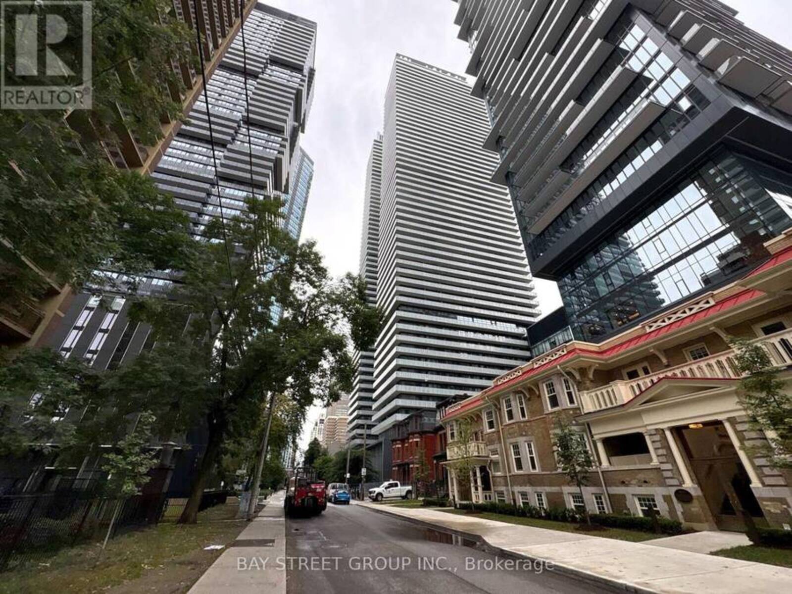 2710 - 50 CHARLES STREET E, Toronto, Ontario M4G 0A7