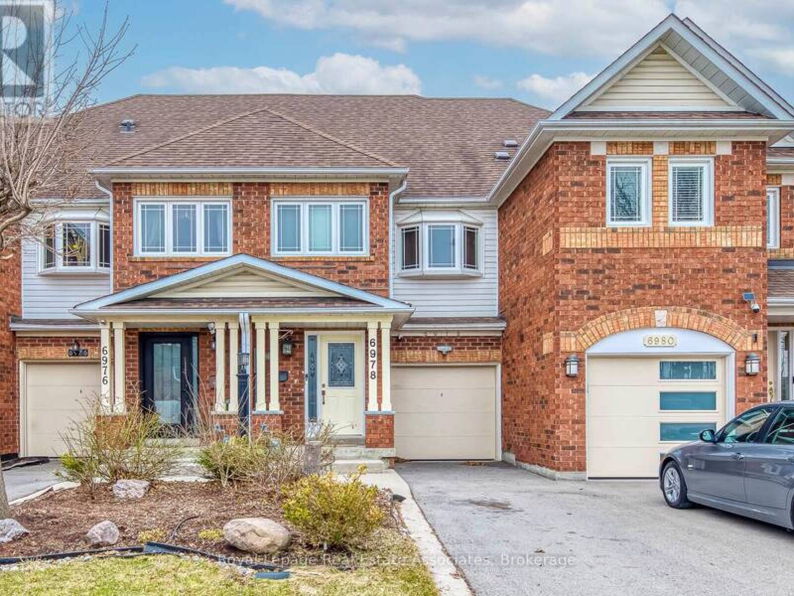 6978 LISANNE COURT, Mississauga, Ontario L5N 6Z7