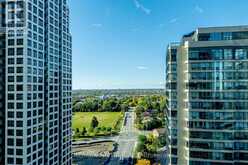 2002 - 33 ELM DRIVE W | Mississauga Ontario | Slide Image Seventeen