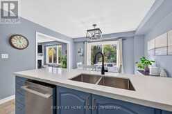 54 VINIFERA DRIVE | Grimsby Ontario | Slide Image Twelve