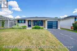 2134 MEADOWBROOK ROAD | Burlington Ontario | Slide Image Two