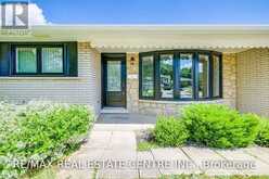 2134 MEADOWBROOK ROAD | Burlington Ontario | Slide Image Three