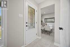 2134 MEADOWBROOK ROAD | Burlington Ontario | Slide Image Four