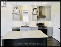 2047 LOCKWOOD CRESCENT | Mount Brydges Ontario | Slide Image Thirteen