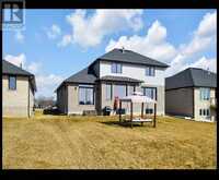 2047 LOCKWOOD CRESCENT | Mount Brydges Ontario | Slide Image Thirty-eight