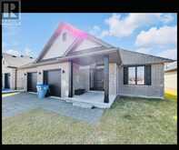 2047 LOCKWOOD CRESCENT | Mount Brydges Ontario | Slide Image Three