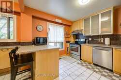 25 - 11 PLAISANCE ROAD | Richmond Hill Ontario | Slide Image Fifteen