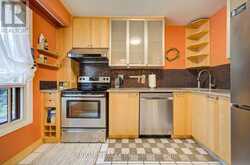 25 - 11 PLAISANCE ROAD | Richmond Hill Ontario | Slide Image Sixteen