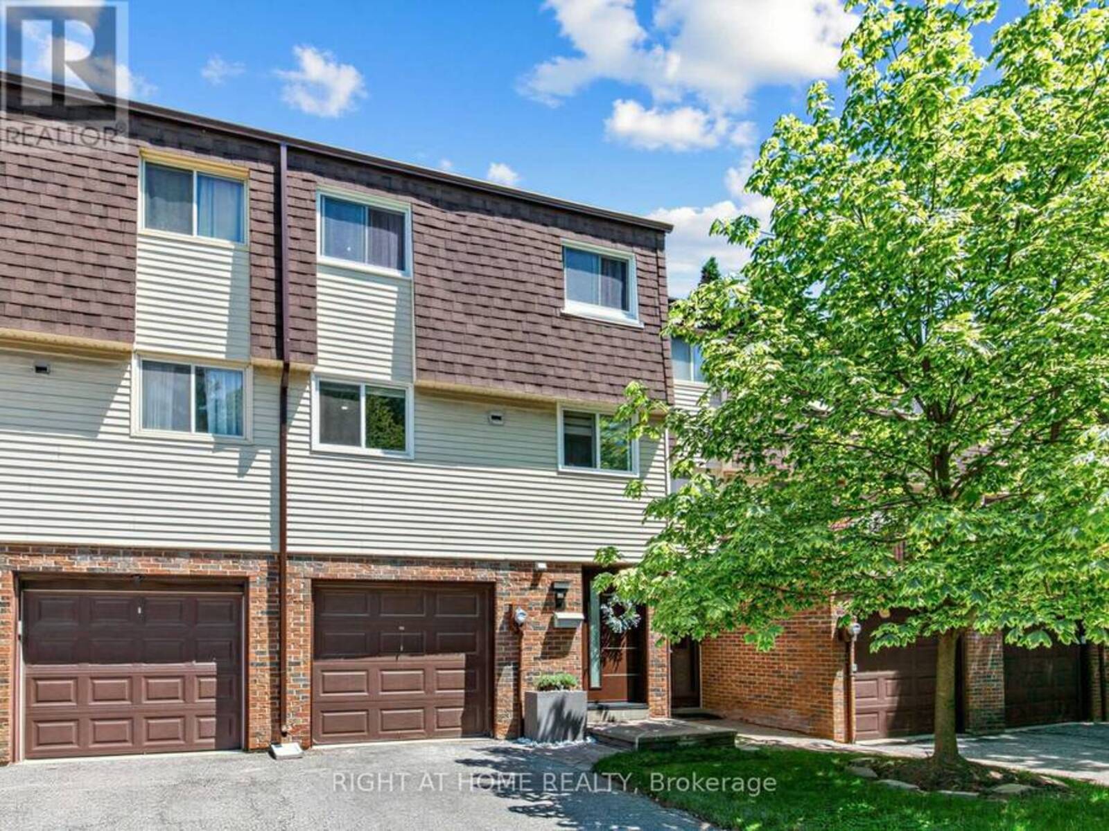 100 JENNY WREN WAY, Toronto, Ontario M2H 2Z2