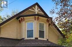 65 BOND STREET W | Lindsay Ontario | Slide Image Five