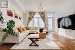 127 GREEN GARDENS BOULEVARD | Toronto Ontario | Slide Image Seventeen