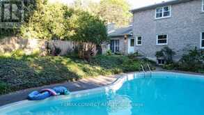 26 AVERDON CRESCENT | Toronto Ontario | Slide Image Five