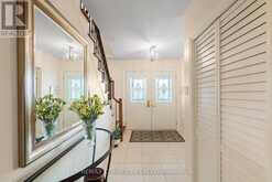 26 AVERDON CRESCENT | Toronto Ontario | Slide Image Eight