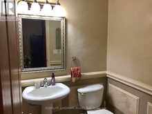 371 DOWSON LOOP | Newmarket Ontario | Slide Image Eleven