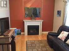 371 DOWSON LOOP | Newmarket Ontario | Slide Image Four