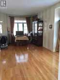 371 DOWSON LOOP | Newmarket Ontario | Slide Image Five