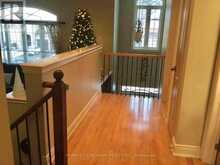 371 DOWSON LOOP | Newmarket Ontario | Slide Image Nine