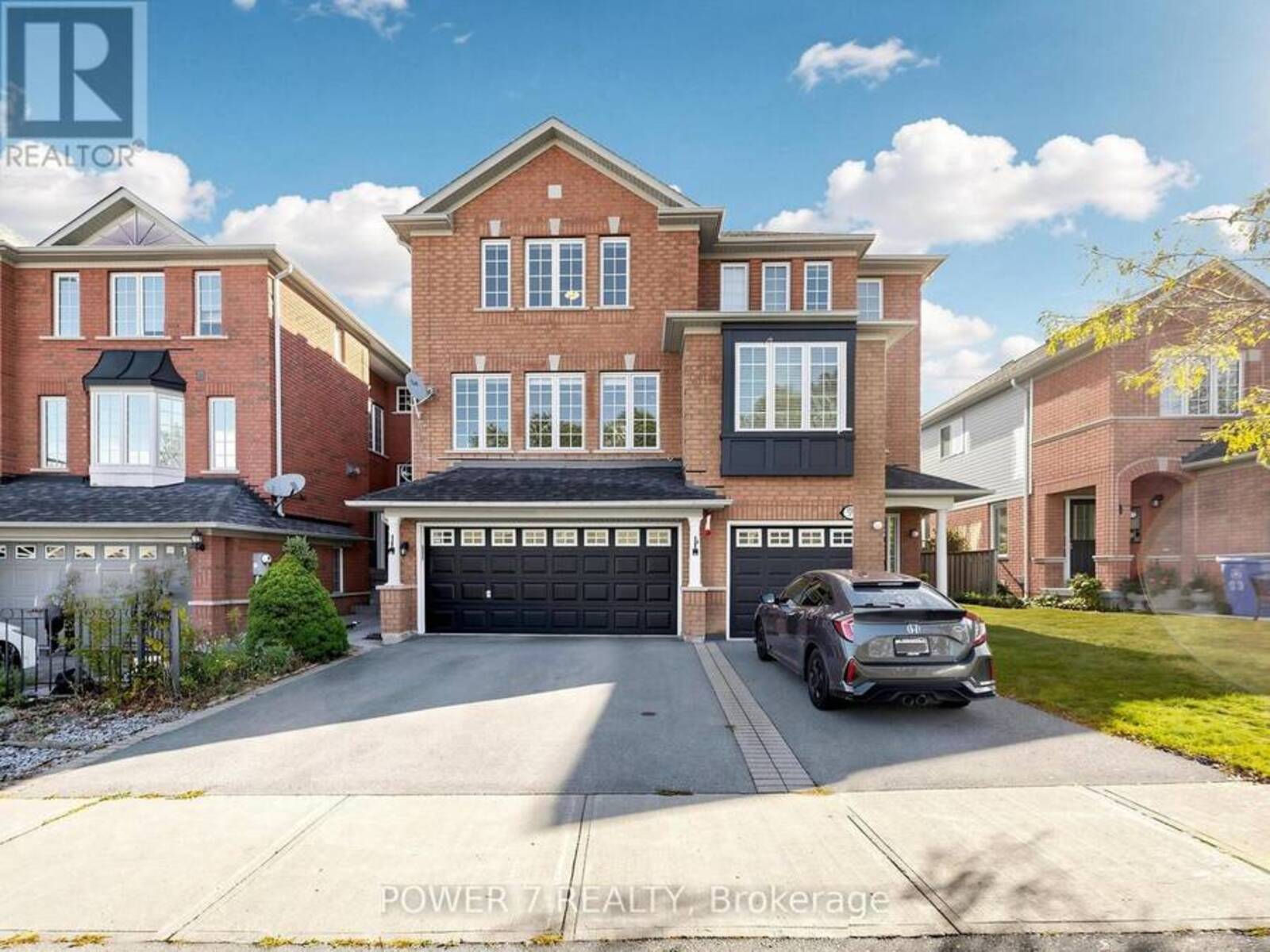 61 MILLCLIFF CIRCLE, Aurora, Ontario L4G 7N9