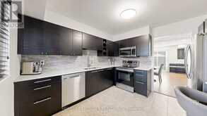 544 JACK GILES CIRCLE | Newmarket Ontario | Slide Image Eighteen