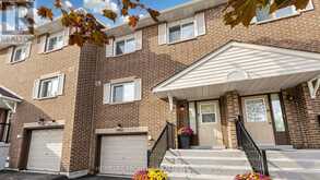 544 JACK GILES CIRCLE | Newmarket Ontario | Slide Image Two