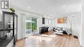 544 JACK GILES CIRCLE | Newmarket Ontario | Slide Image Seven