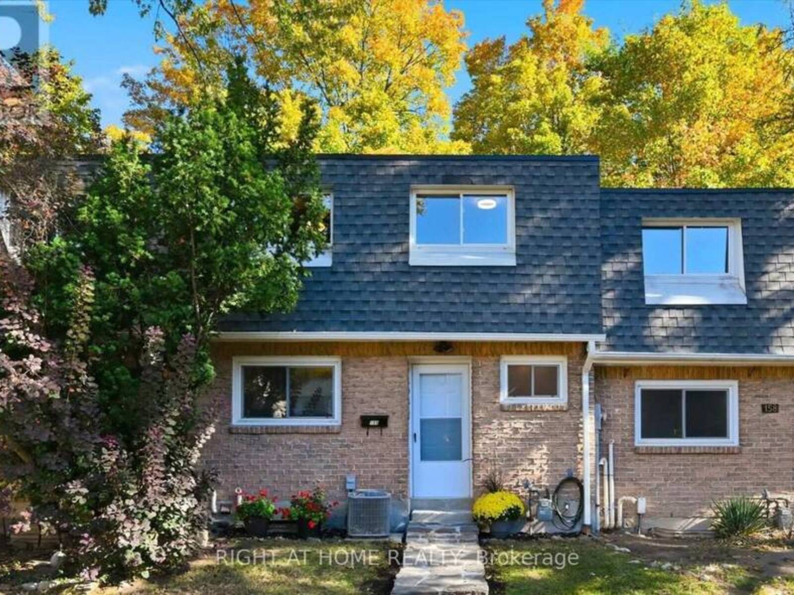 159 - 2050 UPPER MIDDLE ROAD, Burlington, Ontario L7P 3R9