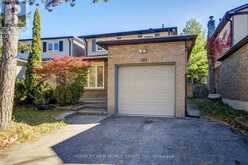102 MADSEN CRESCENT | Markham Ontario | Slide Image Four