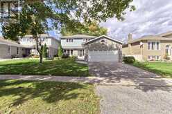 43 CROWN CRESCENT | Bradford West Gwillimbury Ontario | Slide Image Three