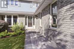 43 CROWN CRESCENT | Bradford West Gwillimbury Ontario | Slide Image Four