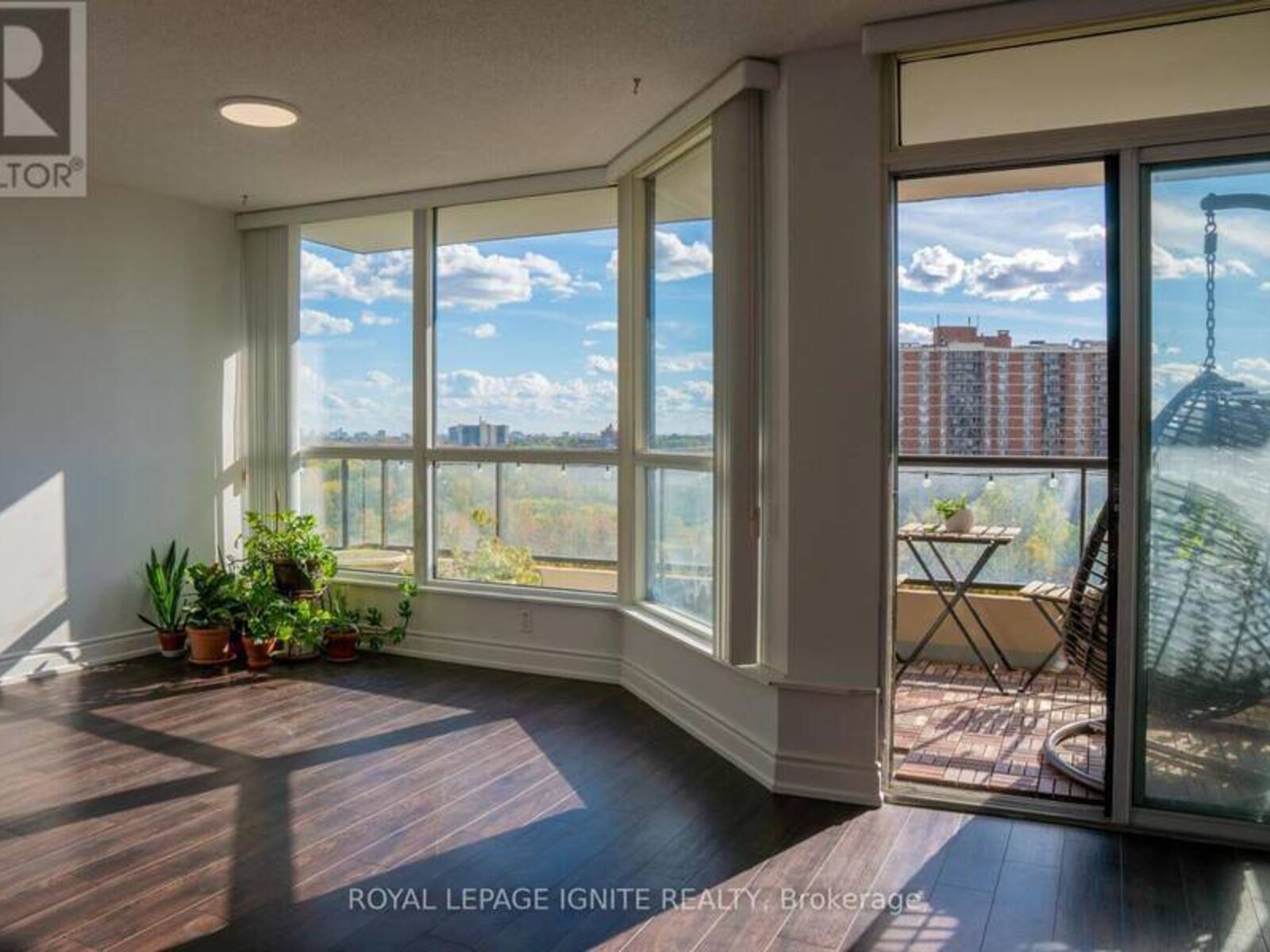 1010 - 5 ROWNTREE ROAD, Toronto, Ontario M9V 5G9