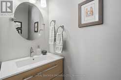 5230 ROME CRESCENT | Burlington Ontario | Slide Image Nineteen