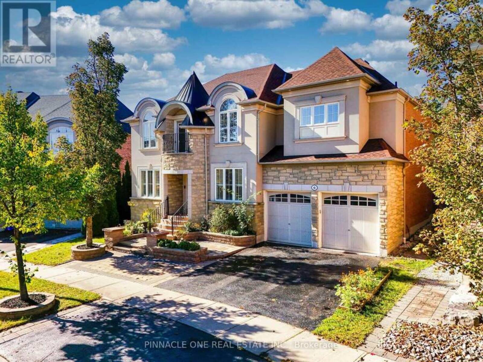 6 DOLBY CRESCENT, Ajax, Ontario L1Z 0E1