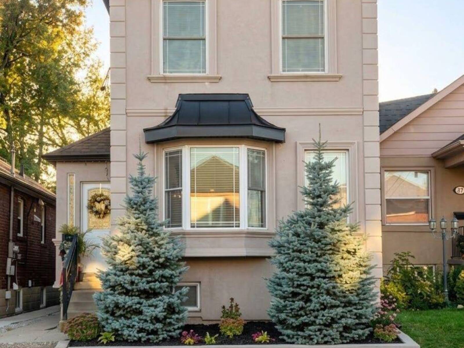 600 OAKWOOD AVENUE, Toronto, Ontario M6E 2X8