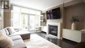 585A OXFORD STREET | Toronto Ontario | Slide Image Eight