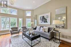 429 NORTH LAKE ROAD | Richmond Hill Ontario | Slide Image Ten