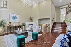 429 NORTH LAKE ROAD | Richmond Hill Ontario | Slide Image Eight