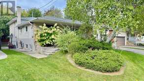 24 STONEDENE BOULEVARD | Toronto Ontario | Slide Image Four