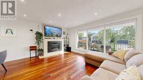 24 STONEDENE BOULEVARD | Toronto Ontario | Slide Image Nine