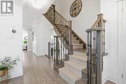 15 CALAMINT LANE | Richmond Hill Ontario | Slide Image Eleven
